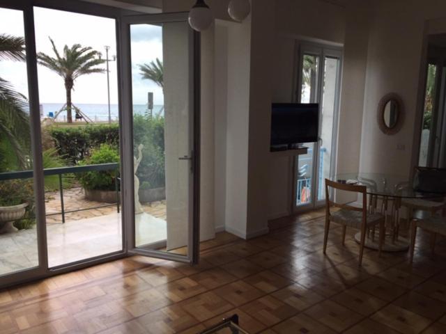 91 Promenade Des Anglais Le Stellamar นีซ ภายนอก รูปภาพ