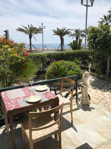 91 Promenade Des Anglais Le Stellamar นีซ ภายนอก รูปภาพ